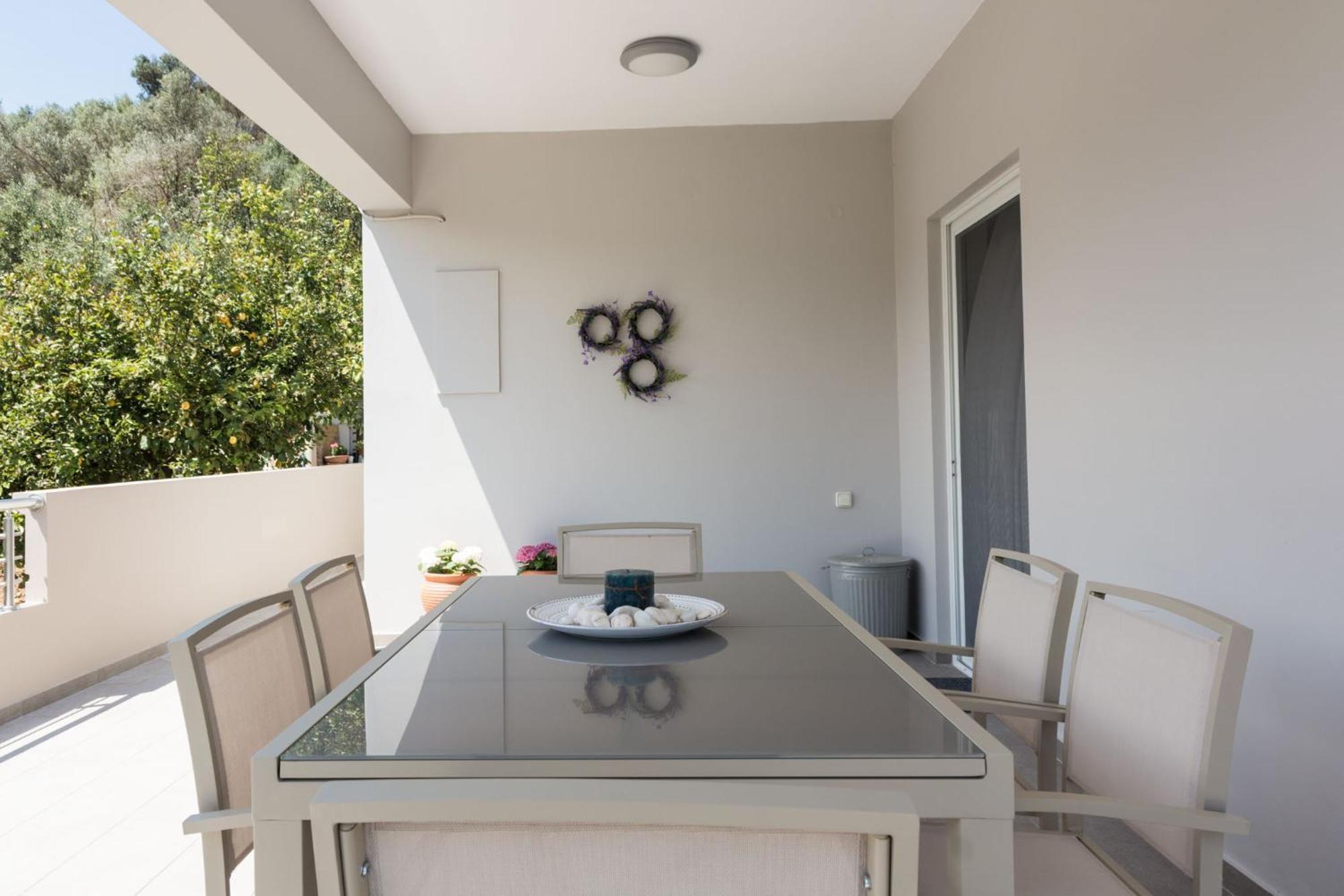 Liofyto House Private Garden Apartment ปลาเตเนียส ภายนอก รูปภาพ