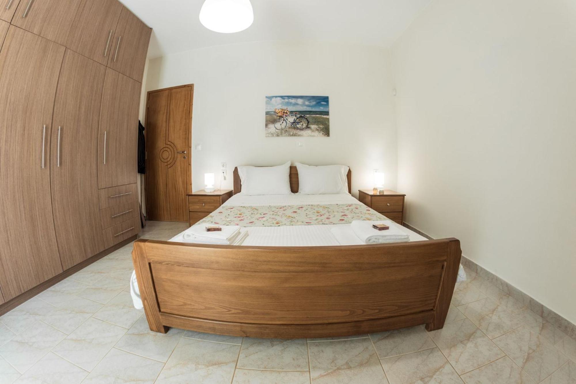Liofyto House Private Garden Apartment ปลาเตเนียส ภายนอก รูปภาพ